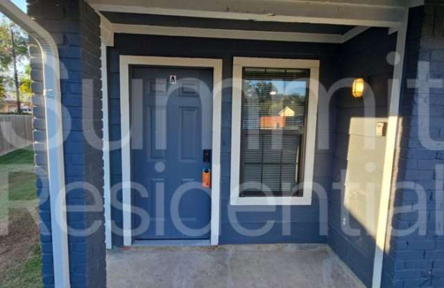 900 East Leslie Circle Gallery 3