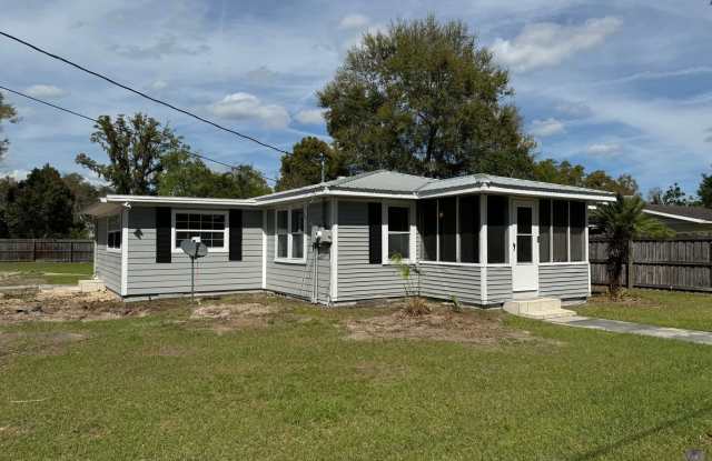 Remodeled 3/2 in the Heart of Gainesville! photos photos