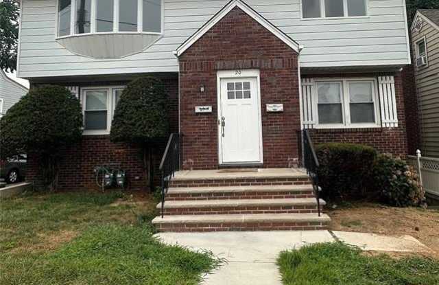 20 Kipp Avenue 2 photos photos