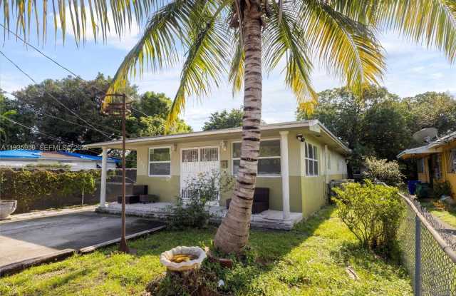 1130 NW 58th Ter photos photos