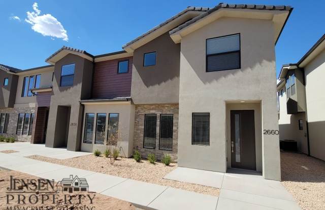 Newer Town Home photos photos