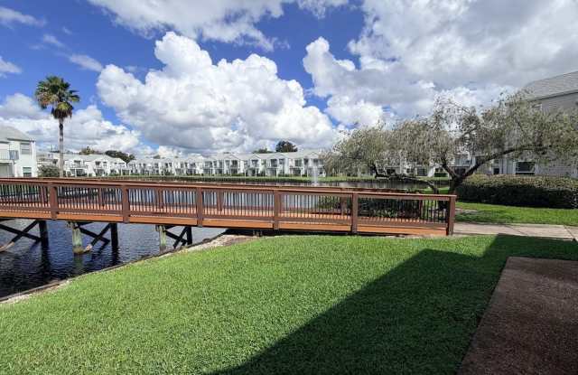 2516 WOODGATE Boulevard Gallery 1