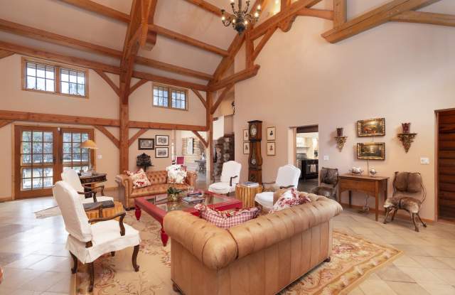 1305 Red Butte Drive Gallery 4