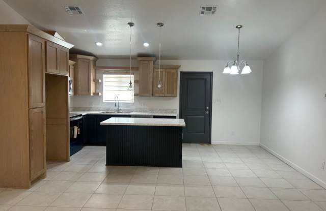 BRAND NEW & MOVE-IN READY! Gallery 3