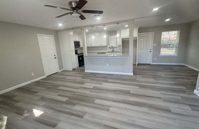 111 Minnie Drive photos photos 111 Minnie Drive photos photos