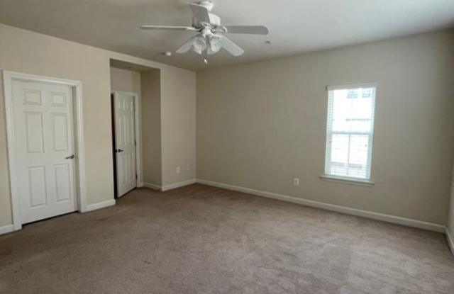 SPACIOUS 2 LEVEL CONDO IN GAITHERSBURG - 313 Community Center Avenue, Gaithersburg, MD 20878