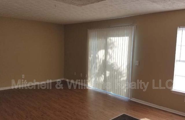 1135 Caliente Dr - 2 Gallery 4