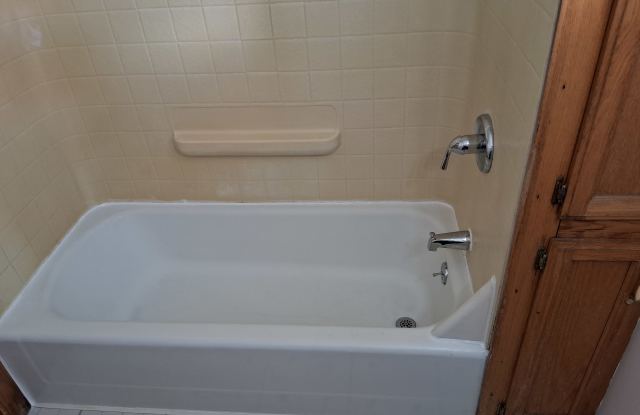 2311 Hendricks St photos photos