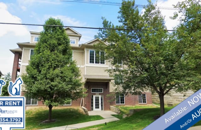1820 West Benton Street - 1820 West Benton Street, Iowa City, IA 52246