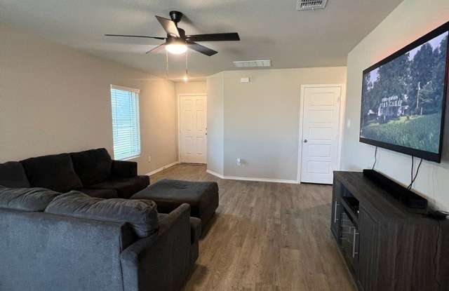 8824 Broad Wing Dr Gallery 4