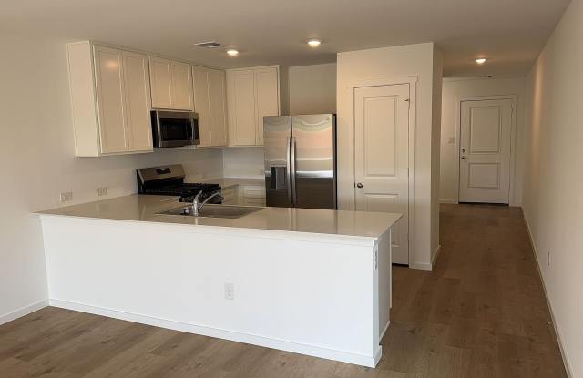 Brand New 3 Bedroom 2 Bath Home in Mustang Schools Gallery 4