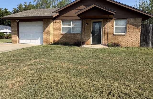 1330 E Moses St photos photos