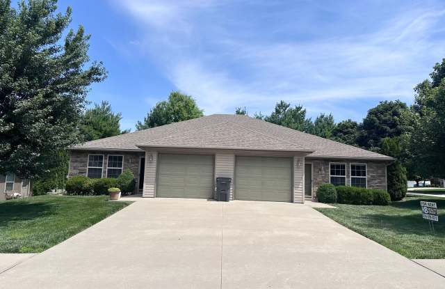3 Bed | 2 Bath | 1 Car Garage Single Level Duplex in Blue Springs; Lee’s Summit Schools photos photos