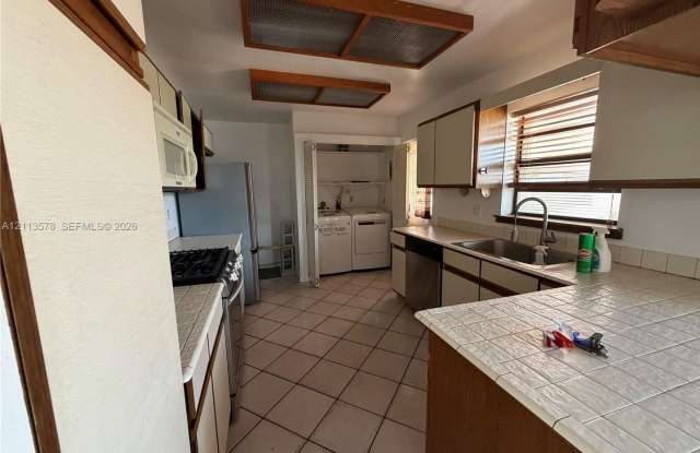 15340 SW 305th Street, Homestead, FL 33033 - 4344 Gallery 1
