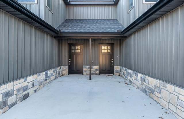 505 W Arkansas Street Gallery 4
