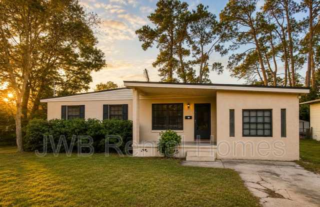 10302 Swarthmore Dr photos photos