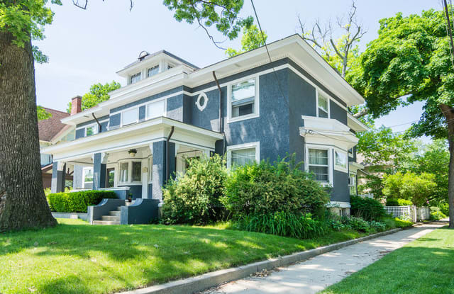 54 North Liberty Street - 54 North Liberty Street, Elgin, IL 60120