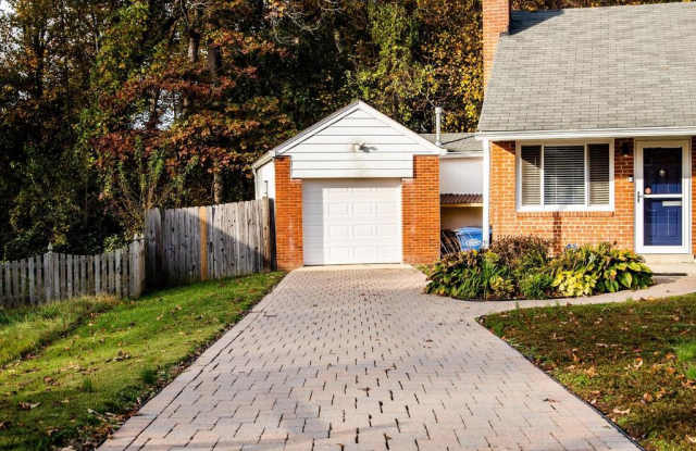 7044 LEE PARK COURT Gallery 2
