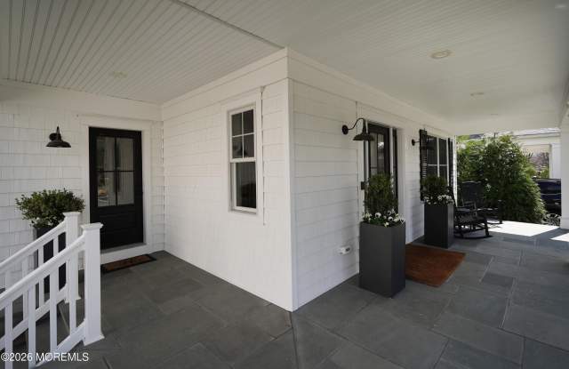 127 Hance Road Gallery 3