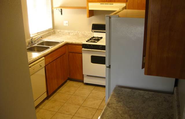 2530 Hartnell Ave photos photos