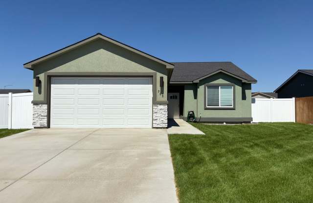 New home for Rent in Quincy! photos photos