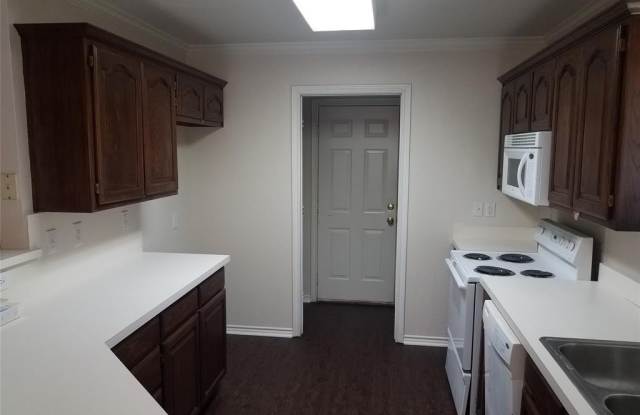 314 W 6th Street - 314 West 6th Street, Justin, TX 76247