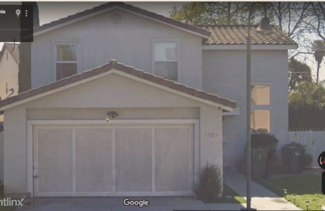 1921 E.120th - 1921 E 120th St, Willowbrook, CA 90059