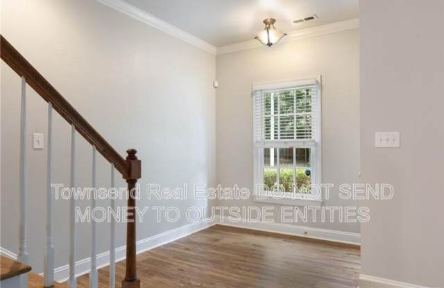 320 Glenburney Gallery 2