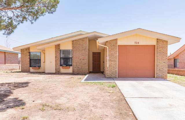 Cozy Three Bedroom Home with Solar Panels - 724 Dooley Street, Alamogordo, NM 88310 Cozy Three Bedroom Home with Solar Panels - 724 Dooley Street, Alamogordo, NM 88310