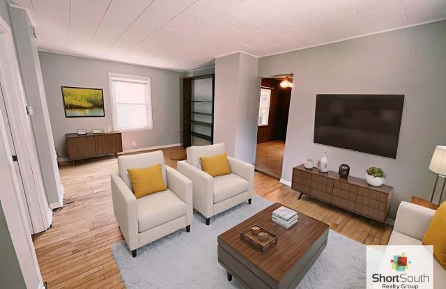 3 bed 1.5 bath Single Family Home photos photos