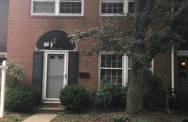 1744 FLORAL COURT - 1744 Floral Court, Crofton, MD 21114
