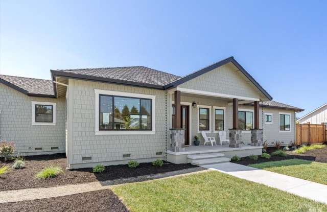 Beautiful 3 Bed 2.5 Bath Home in Larkfield Wikiup Neighborhood $5,000 per month! Gallery 1
