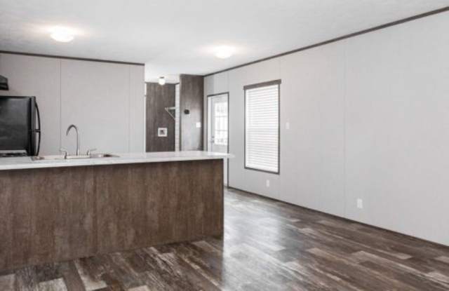 2319 Greensburg Rd photos photos
