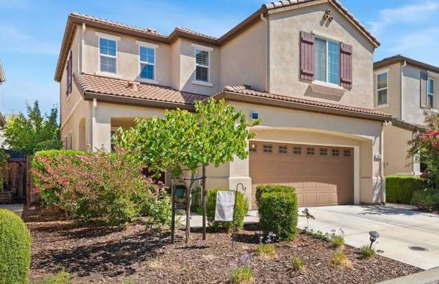 HOT Property! Roseville 3/3 w/Oasis Backyard! Please reference ad for viewings! - 2040 Sycamore Grove Lane, Roseville, CA 95747