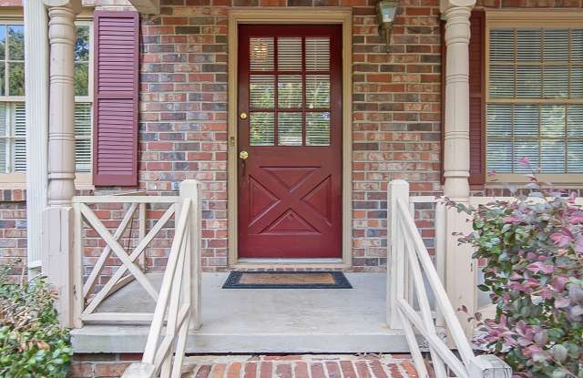 We have the wonderful 4 bed/3 bath you’ve been waiting for! Gallery 3