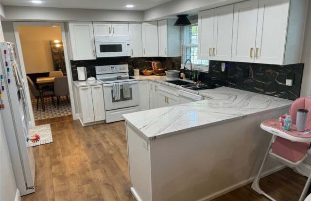 2165 E Oak Tree Drive Gallery 3
