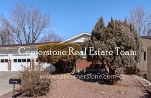2118 Friendship Circle - 2118 Friendship Circle, Colorado Springs, CO 80904