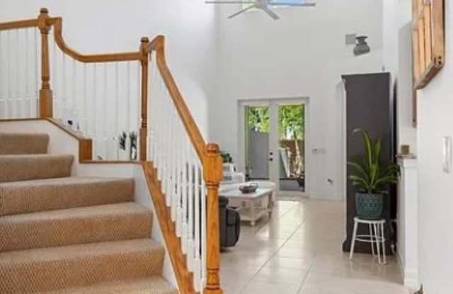 1945 Bridgepointe Circle Gallery 3
