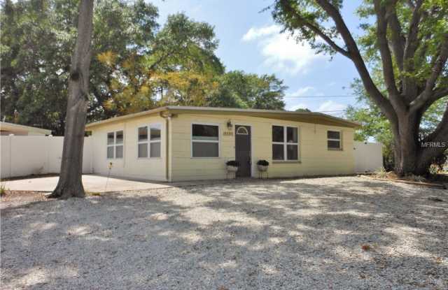 9398 84TH STREET N - 9398 84th St N, Bardmoor, FL 33777