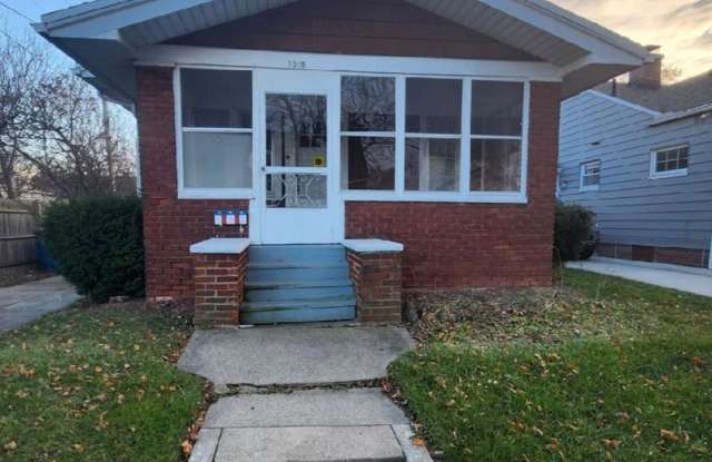 2 BED 1 BATH Gallery 1