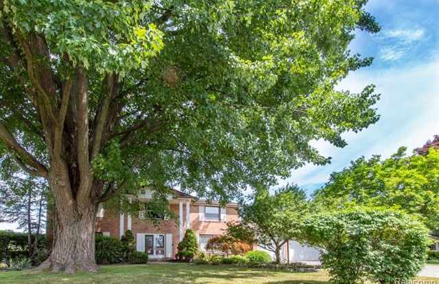 5848 SUTTERS Lane - 5848 Sutters Lane, Oakland County, MI 48301