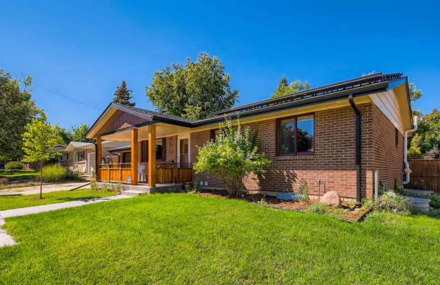 Sun Filled 4B/2.5B in Table Mesa - Available July!! photos photos