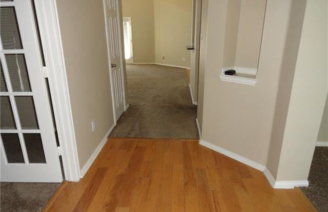 10170 Cedar Lake Drive Gallery 2