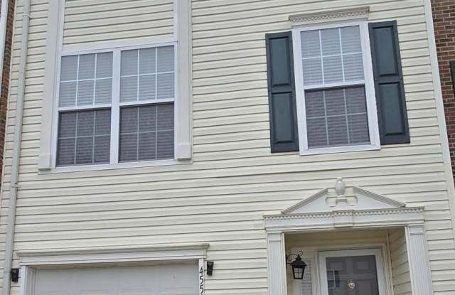 45560 LAKEMONT Square photos photos