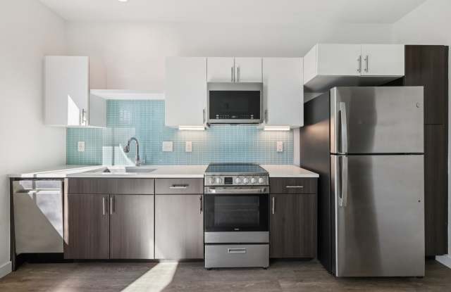 Elements on Third photos photos