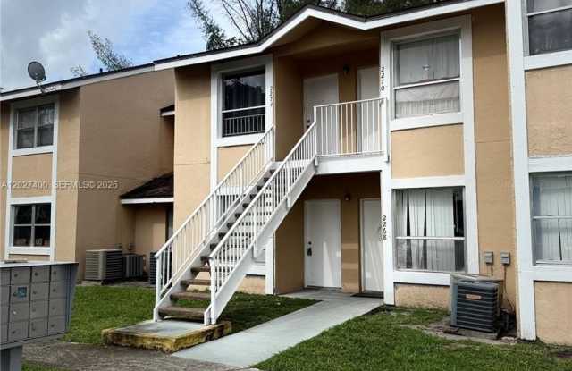 2272 SW 81st Ave photos photos