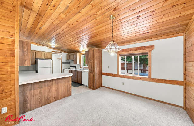 Country Living with Stunning Kolob Views & Room for Your Horses Gallery 4