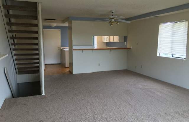 6707 Thornwood Street #18 Gallery 3
