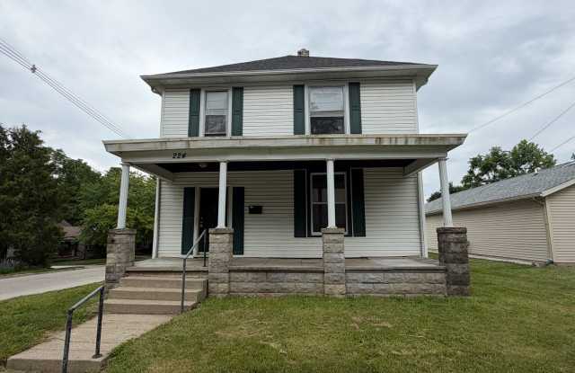 2-Story House, 4Bed/2Bath with Lots of Room, Washer/Dryer Hookups.  Pet Friendly & Large Yard photos photos