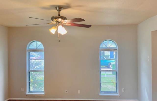5026 Stagecoach Lane Gallery 3